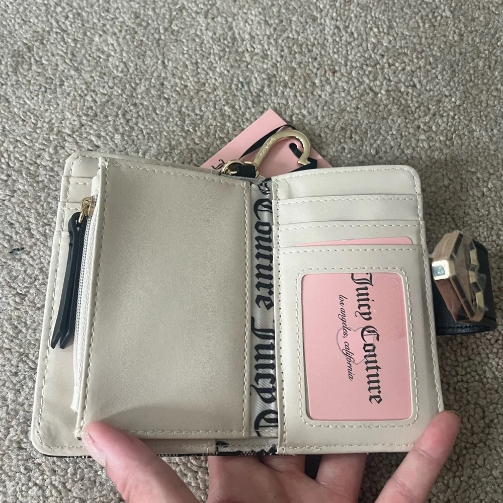 Juicy Couture Wallet - Picture 5 of 10